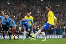Penalti Neymar bawa Brazil kalahkan Uruguay