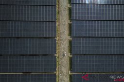 Pembangkit listrik tenaga surya terapung