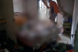 Diduga dibunuh, mayat Seliwi membusuk di kamar