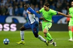 Porto pastikan juarai grup D usai bekap Schalke 3-1
