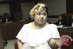 Jenazah Artis Pretty Asmara Dimakamkan di Lumajang