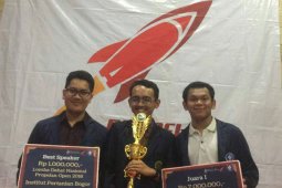Mahasiswa IPB juara 1 debat SDGs