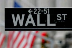 Wall Street   jatuh karena saham Apple dan bank-bank utama turun