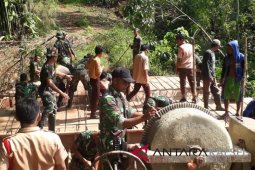 Pekerjaan "slab culvert" TMMD Kodim Kandangan siap dicor