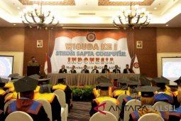 Stkom Sapta Computer Indonesia gelar wisuda ke-1 85 lulusannya