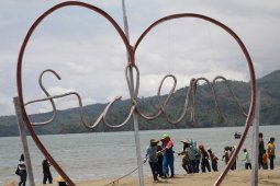 Wisata Pantai Sidem Tulungagung
