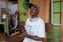 Memproduksi mebel Papua tanpa merusak kelestarian hutan raya