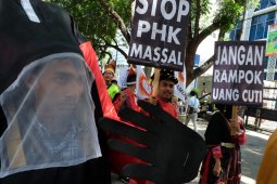 Unjuk Rasa Serikat Pekerja Danamon