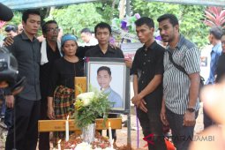 Janri korban kecelakaan Lion Air JT 610 dimakamkan di Jambi