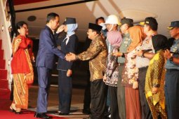 Presiden Jokowi Tiba di Surabaya