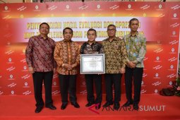 Deli Serdang raih penghargaan layanan publik