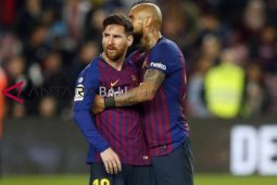 Liga Spanyol - Barcelona tetap di puncak meski kalah