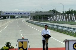 Presiden Jokowi optimistis tol Surabaya-Jakarta tersambung Desember 2018