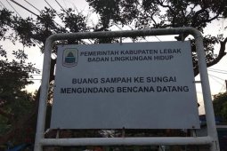 Warga  Lebak Dilarang Buang Sampah Ke Sungai