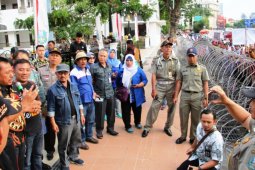 Buruh Minta Industri Rokok dilindungi, Pemprov Jatim Susun Rekomendasi ke Pusat