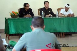 Bupati Klungkung temui masyarakat Sente jelaskan kontroversi pembuangan sampah