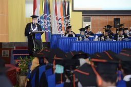 Momen wisuda, Rektor IPB ajak doakan korban Lion Air JT-610