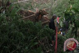 Belasan rumah di Garut rusak dihantam angin kencang