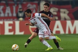 Tersungkur di kandang Olympiakos, Milan pamitan