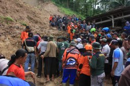 Pemprov Jatim Santuni Korban Longsor di Pacitan