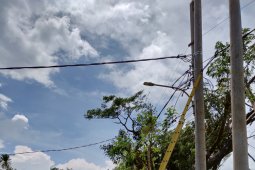 Pemkab Bangka Tengah salurkan bantuan peralatan usaha