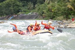 Bupati Banjar Semai Padi Perdana