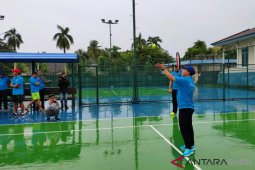 Molen resmi buka kejuaraan tenis persahabatan