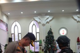 Kapolresta Pontianak turun langsung lakukan sterilisasi Gereja di Pontianak
