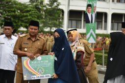 Apresiasi santri, Wagub Jabar serahkan hadiah MQK 2018