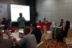 Meningkatkan kepercayaan masyarakat terhadap perbankan
