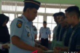 Sembilan warga binaan Lapas Sungailiat terima remisi