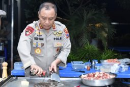 Jenderal "Si Jago Masak" beraksi dengan seragam dinas