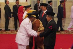 Jokowi Lantik Gubernur Riau Dan Gubernur Bengkulu