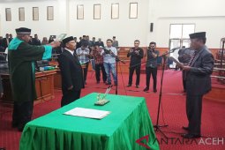 Khalil Idris dilantik jadi anggota DPRK Nagan Raya