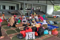Korban tsunami menangis harta bendanya dijarah