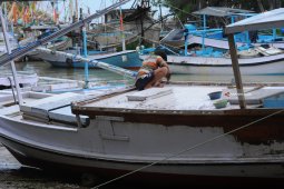 Nelayan Tidak Melaut