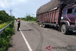 Truk tronton berhasil dipindahkan, lintas Meulaboh-Banda Aceh kembali normal