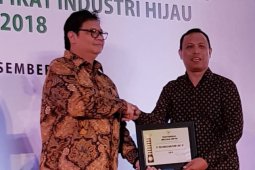 10 Pabrik AQUA raih penghargaan Industri Hijau 2018