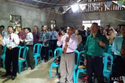 Warga Meratus rayakan natal dengan sederhana