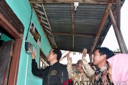 Presiden Pasang Listrik Gratis Untuk Keluarga Tak Mampu Di Bogor