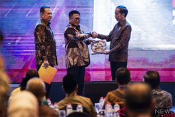 ANTARA-KPPIP Kemenko Perekonomian luncurkan Buku Foto "Kemajuan Infrastruktur 2018"