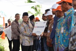 Pemerintah Salurkan KUR Pengering Padi
