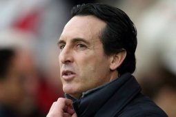 Tendang botol, Emery didenda FA