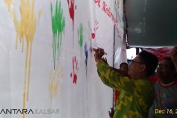 Deklarasi "Three ends" di kampung Yuka Pontianak