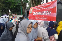 Satgas Pangan Jambi gelar pangan murah di Tugu Keris