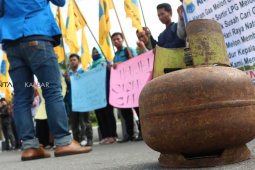 Mahasiswa Gugat Kelangkaan Gas Bersubsidi
