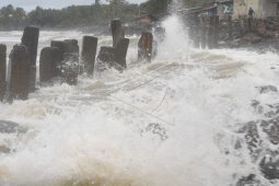 Tsunami Selat Sunda, 43 dilaporkan meninggal