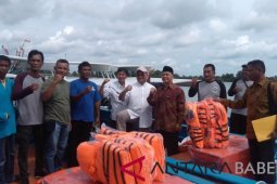 Gubernur Babel serahkan delapan kapal ikan berteknologi