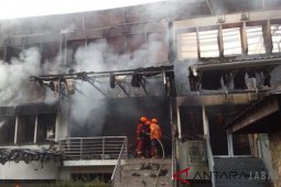 Gedung SBM ITB terbakar