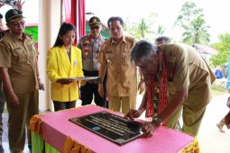 Pemdes Telaga Dua harus tingkatkan pelayanan